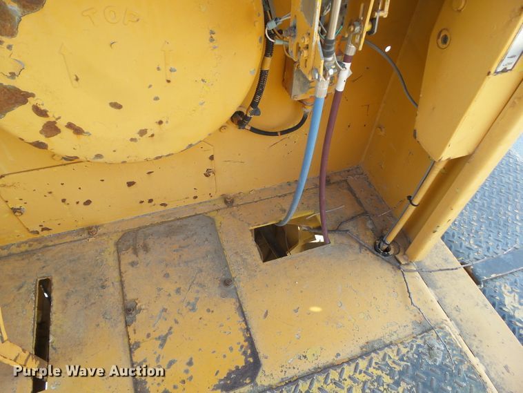 image for item DF0996 Bomag MPH 100R  reclaimer