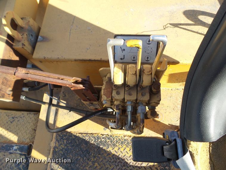 image for item DF0996 Bomag MPH 100R  reclaimer