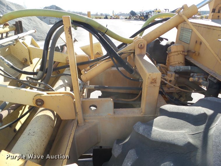 image for item DF0996 Bomag MPH 100R  reclaimer