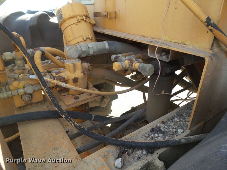 image for item DF0996 Bomag MPH 100R  reclaimer