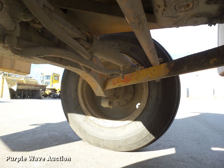 image for item DF0996 Bomag MPH 100R  reclaimer