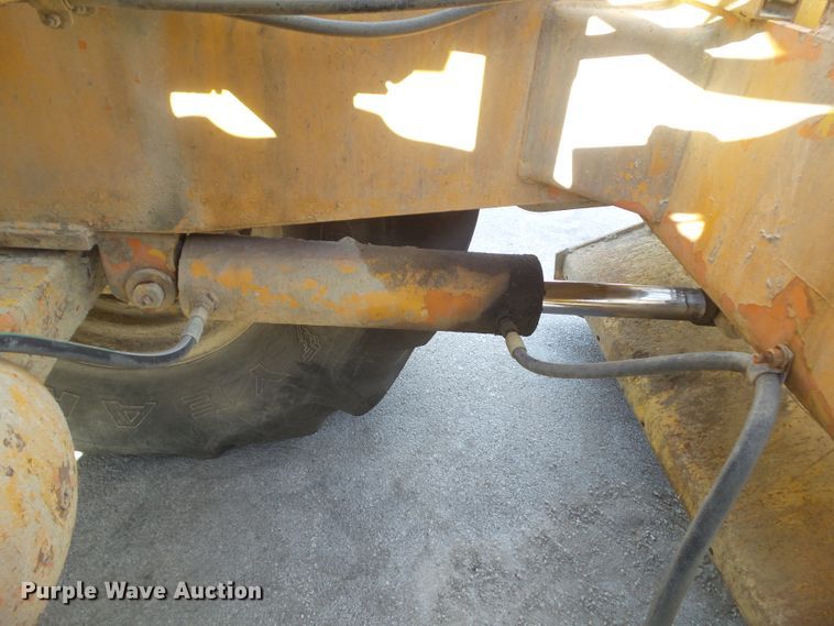 image for item DF0996 Bomag MPH 100R  reclaimer