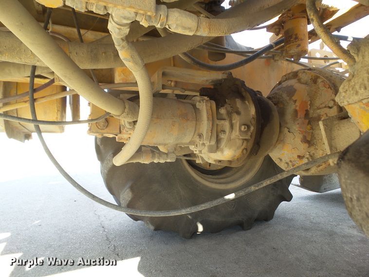 image for item DF0996 Bomag MPH 100R  reclaimer