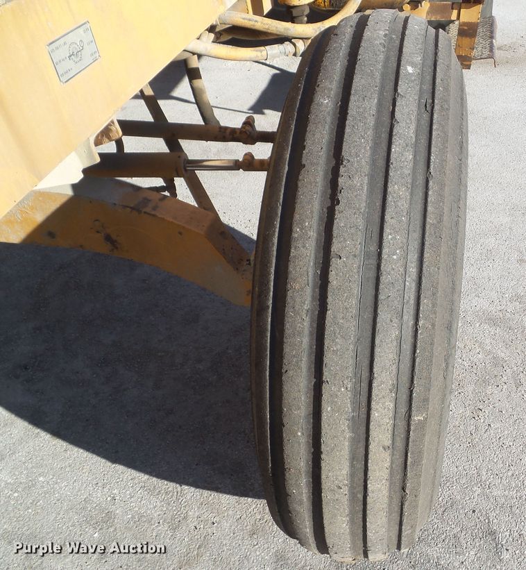 image for item DF0996 Bomag MPH 100R  reclaimer