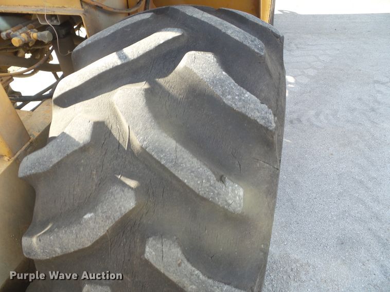 image for item DF0996 Bomag MPH 100R  reclaimer