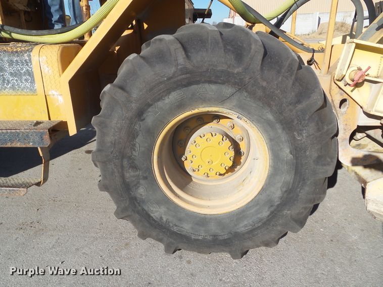 image for item DF0996 Bomag MPH 100R  reclaimer