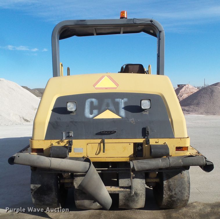 image for item DF0997 Caterpillar PS-360B  pneumatic roller