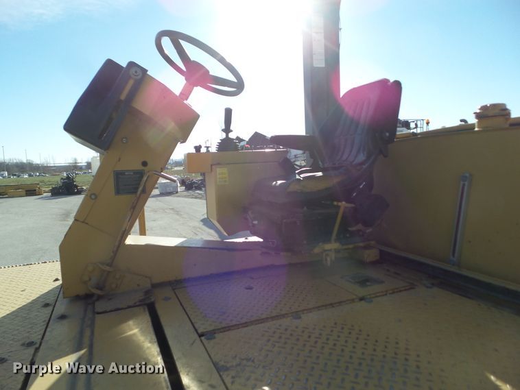 image for item DF0997 Caterpillar PS-360B  pneumatic roller