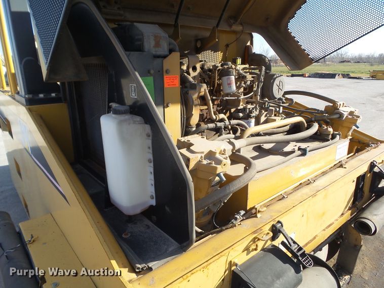 image for item DF0997 Caterpillar PS-360B  pneumatic roller