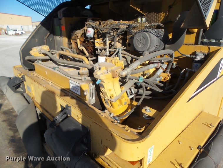 image for item DF0997 Caterpillar PS-360B  pneumatic roller