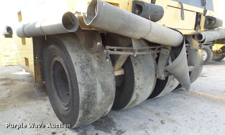 image for item DF0997 Caterpillar PS-360B  pneumatic roller