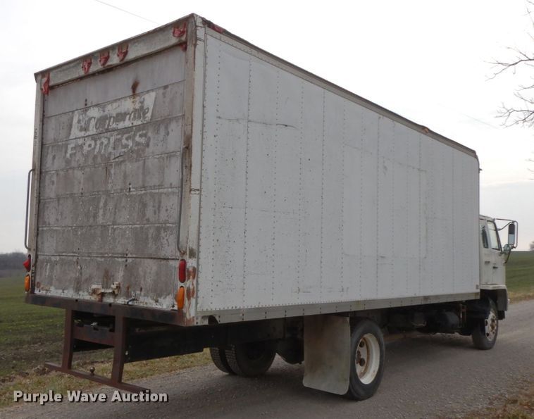 image for item DF3221 1996 Isuzu FSR  box truck