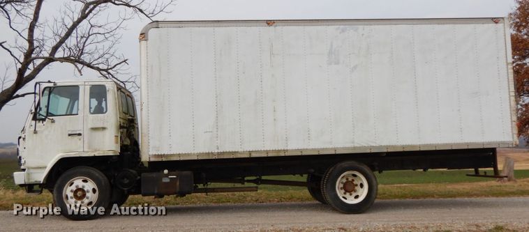 image for item DF3221 1996 Isuzu FSR  box truck