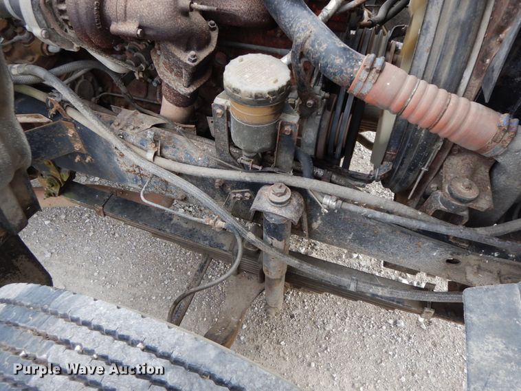 image for item DF3221 1996 Isuzu FSR  box truck