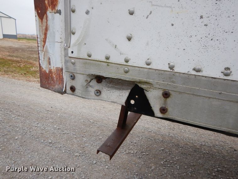 image for item DF3221 1996 Isuzu FSR  box truck