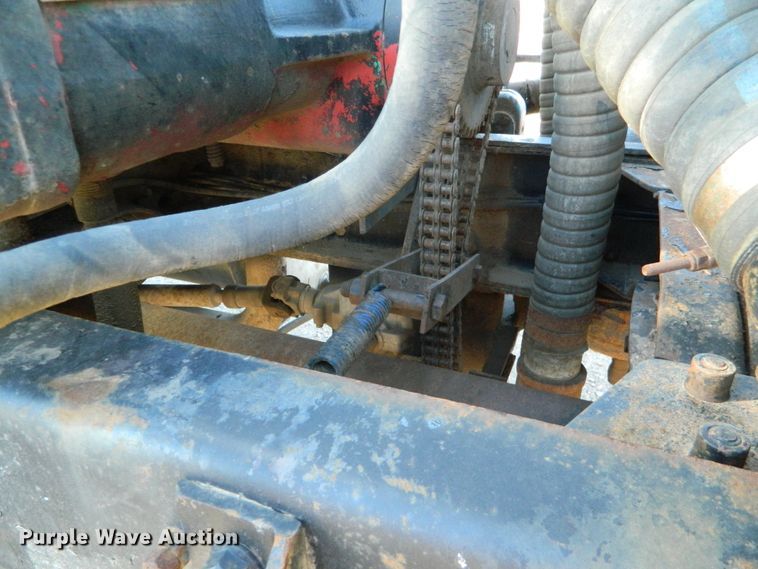 image for item DF4595 2001 Mack RD688S  vacuum truck