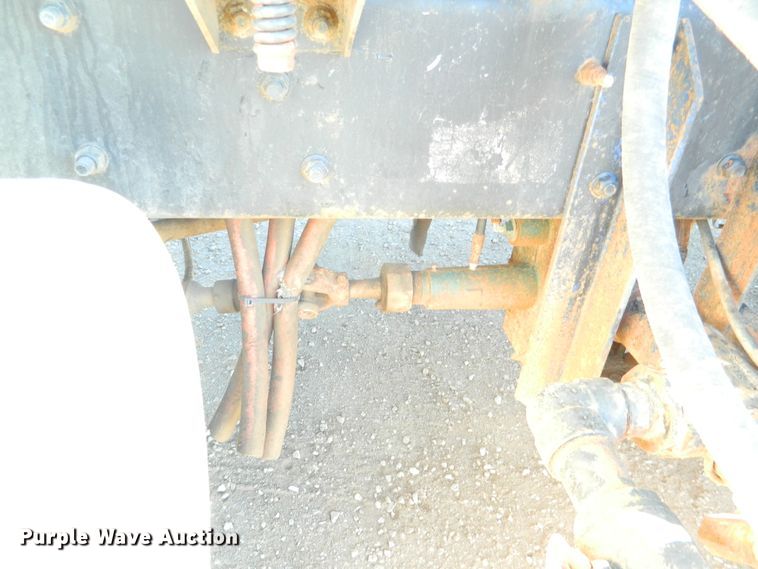 image for item DF4595 2001 Mack RD688S  vacuum truck