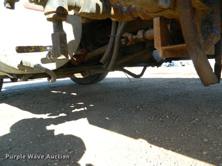 image for item DF4595 2001 Mack RD688S  vacuum truck