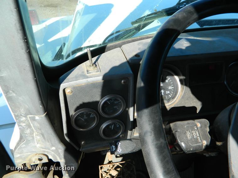 image for item DF4595 2001 Mack RD688S  vacuum truck