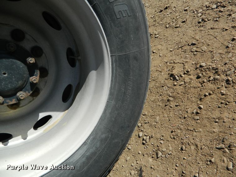 image for item DF4595 2001 Mack RD688S  vacuum truck