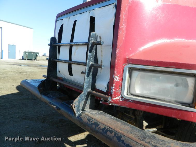 image for item DF4599 1998 Mack CH613  vacuum truck