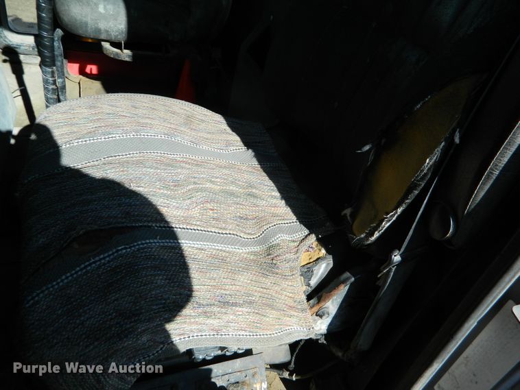 image for item DF4599 1998 Mack CH613  vacuum truck