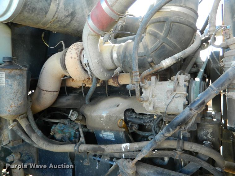 image for item DF4599 1998 Mack CH613  vacuum truck