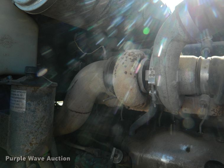 image for item DF4599 1998 Mack CH613  vacuum truck