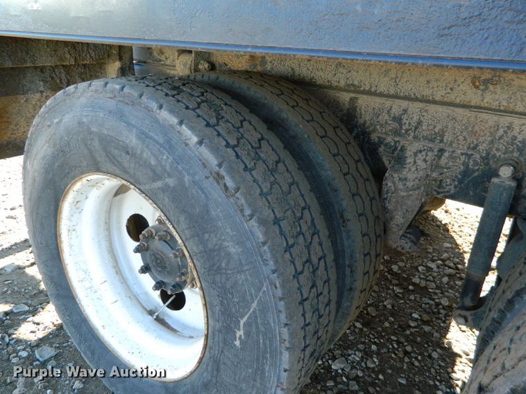 image for item DF4599 1998 Mack CH613  vacuum truck