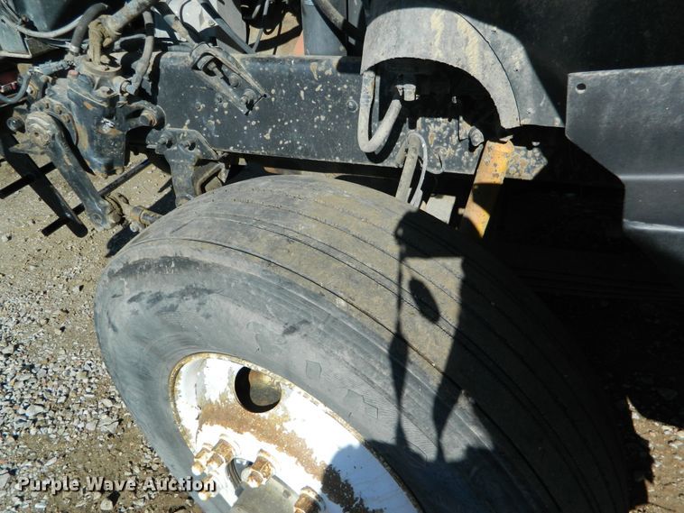 image for item DF4599 1998 Mack CH613  vacuum truck