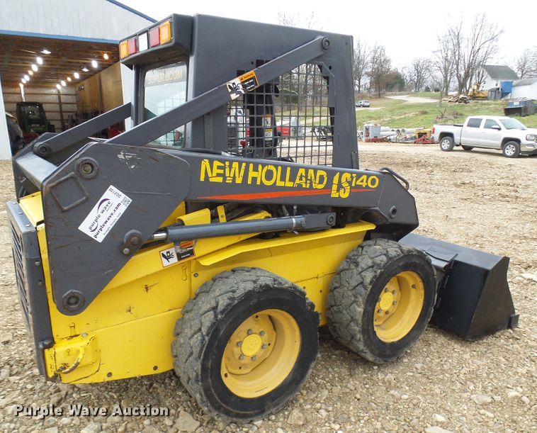 image for item DG2130 2001 New Holland LS140  skid steer loader