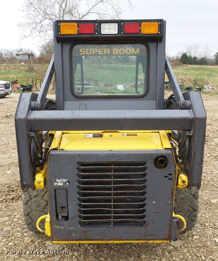 image for item DG2130 2001 New Holland LS140  skid steer loader