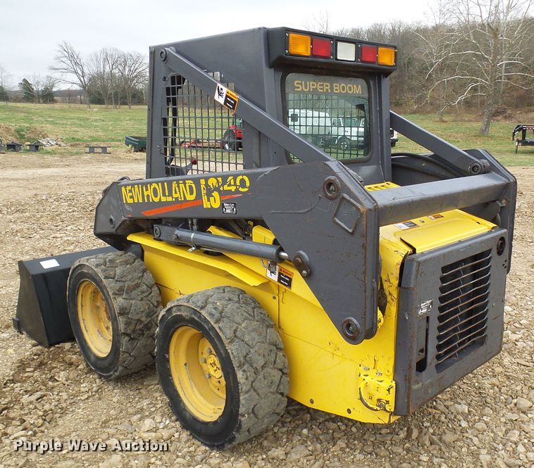 image for item DG2130 2001 New Holland LS140  skid steer loader
