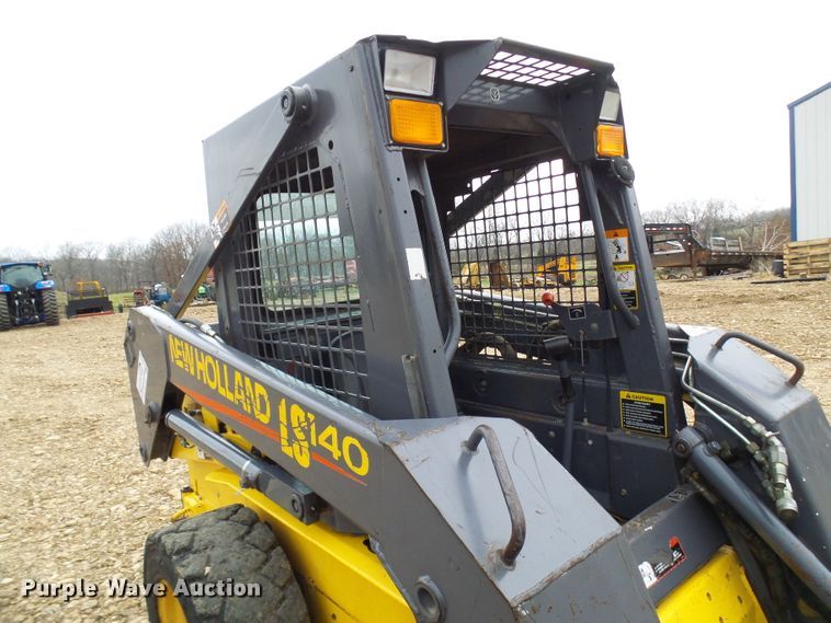 image for item DG2130 2001 New Holland LS140  skid steer loader
