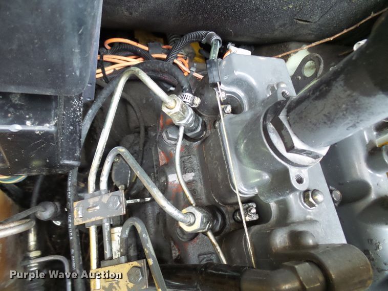 image for item DG2130 2001 New Holland LS140  skid steer loader