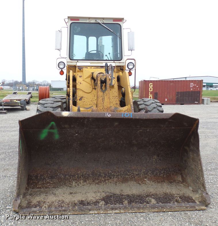 image for item DG2132 1984 International Harvester 530  wheel loader