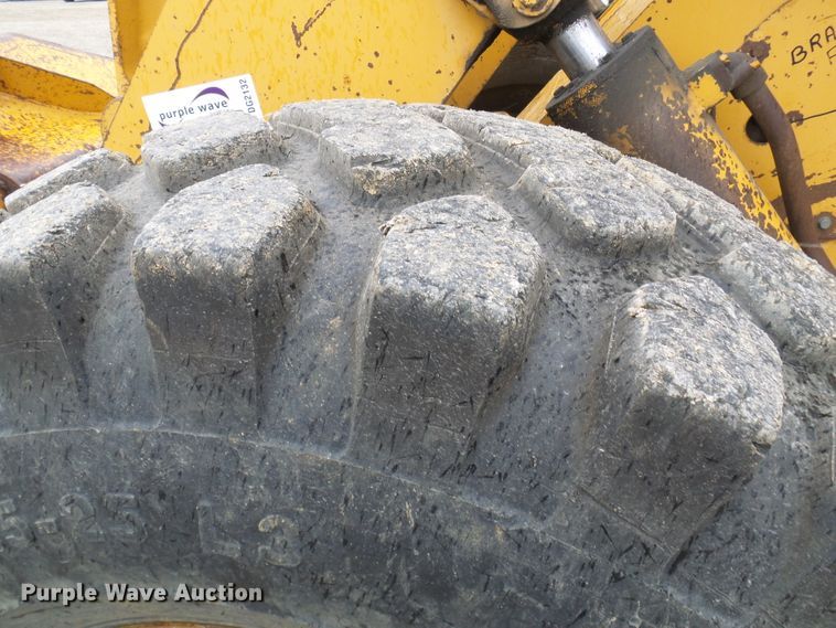 image for item DG2132 1984 International Harvester 530  wheel loader