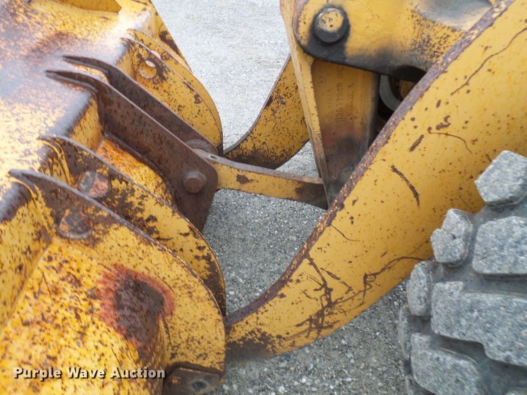 image for item DG2132 1984 International Harvester 530  wheel loader