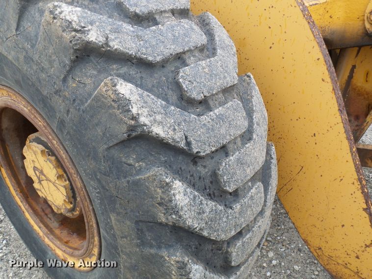 image for item DG2132 1984 International Harvester 530  wheel loader