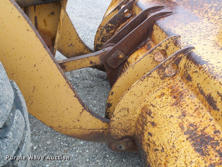 image for item DG2132 1984 International Harvester 530  wheel loader