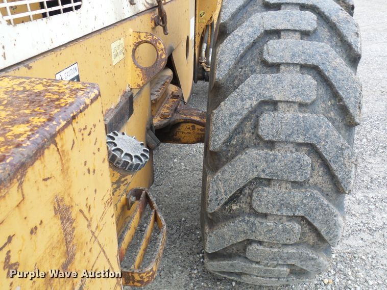 image for item DG2132 1984 International Harvester 530  wheel loader