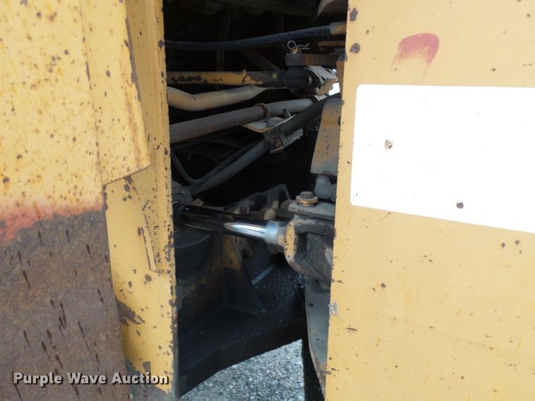 image for item DG2132 1984 International Harvester 530  wheel loader