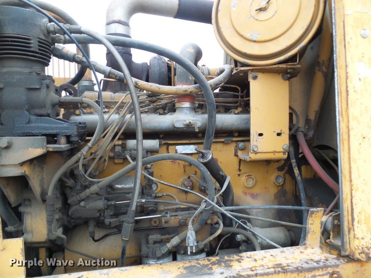 image for item DG2132 1984 International Harvester 530  wheel loader