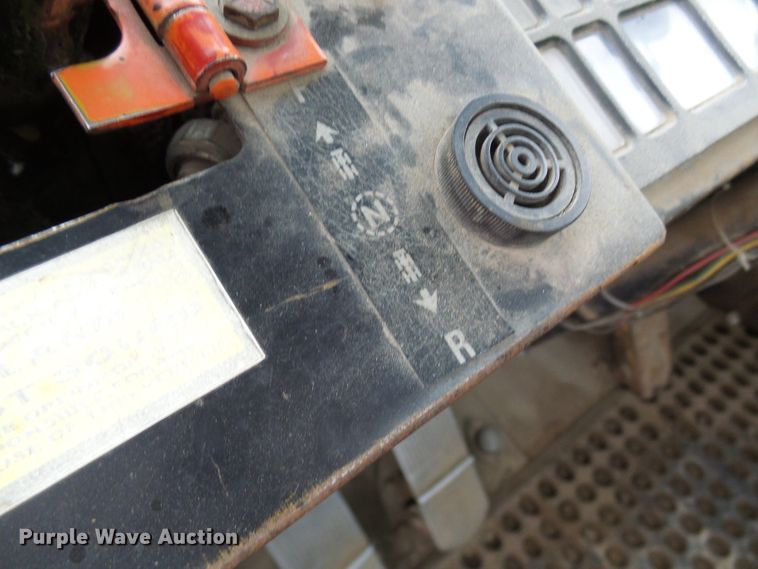 image for item DG2132 1984 International Harvester 530  wheel loader