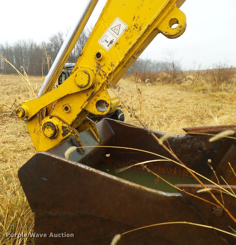 image for item DG2134 1998 Komatsu PC220LC-6LE  excavator