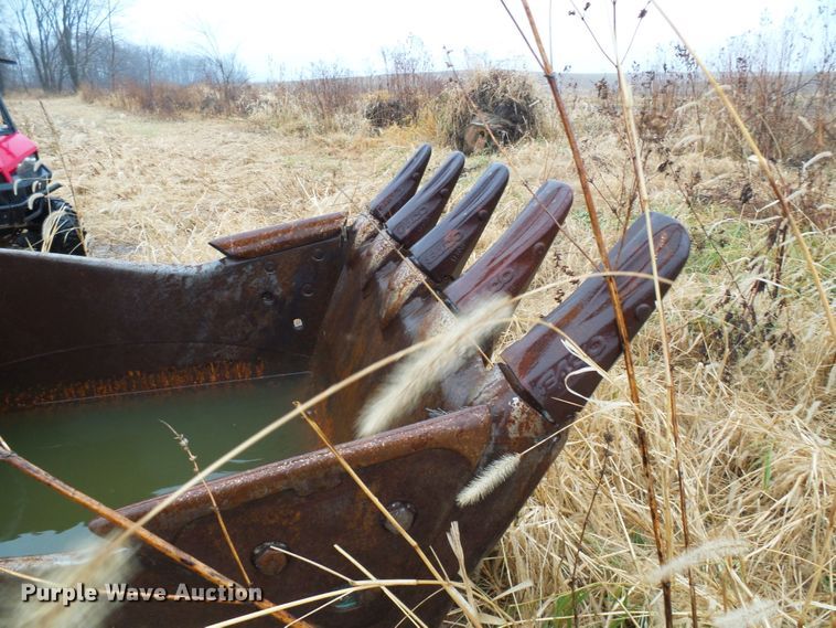 image for item DG2134 1998 Komatsu PC220LC-6LE  excavator