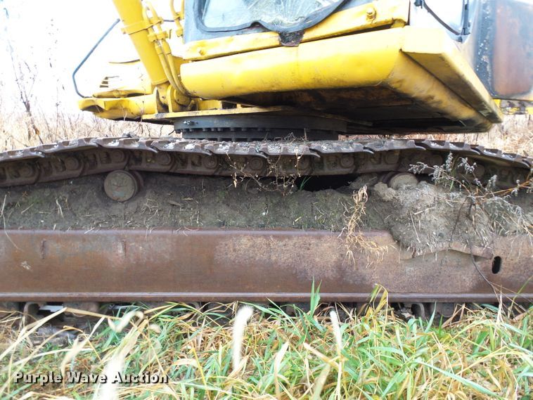 image for item DG2134 1998 Komatsu PC220LC-6LE  excavator