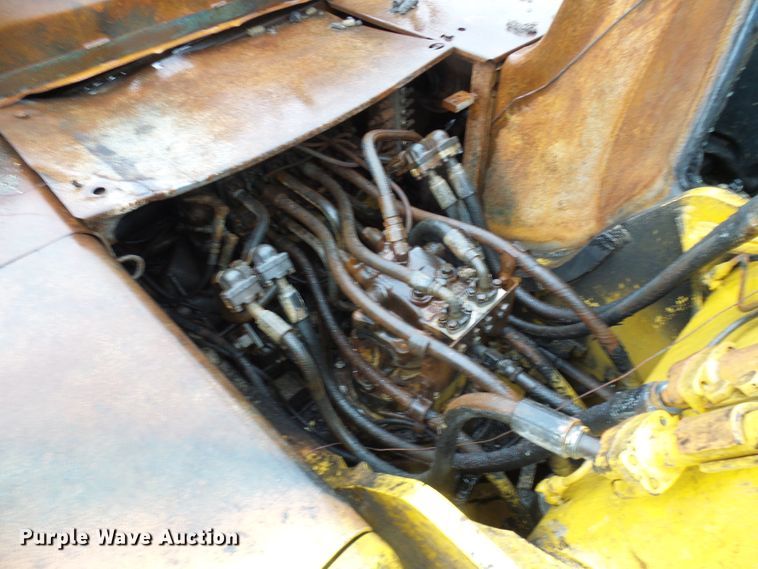 image for item DG2134 1998 Komatsu PC220LC-6LE  excavator