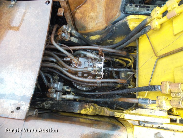 image for item DG2134 1998 Komatsu PC220LC-6LE  excavator