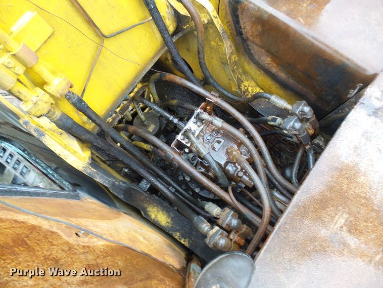 image for item DG2134 1998 Komatsu PC220LC-6LE  excavator